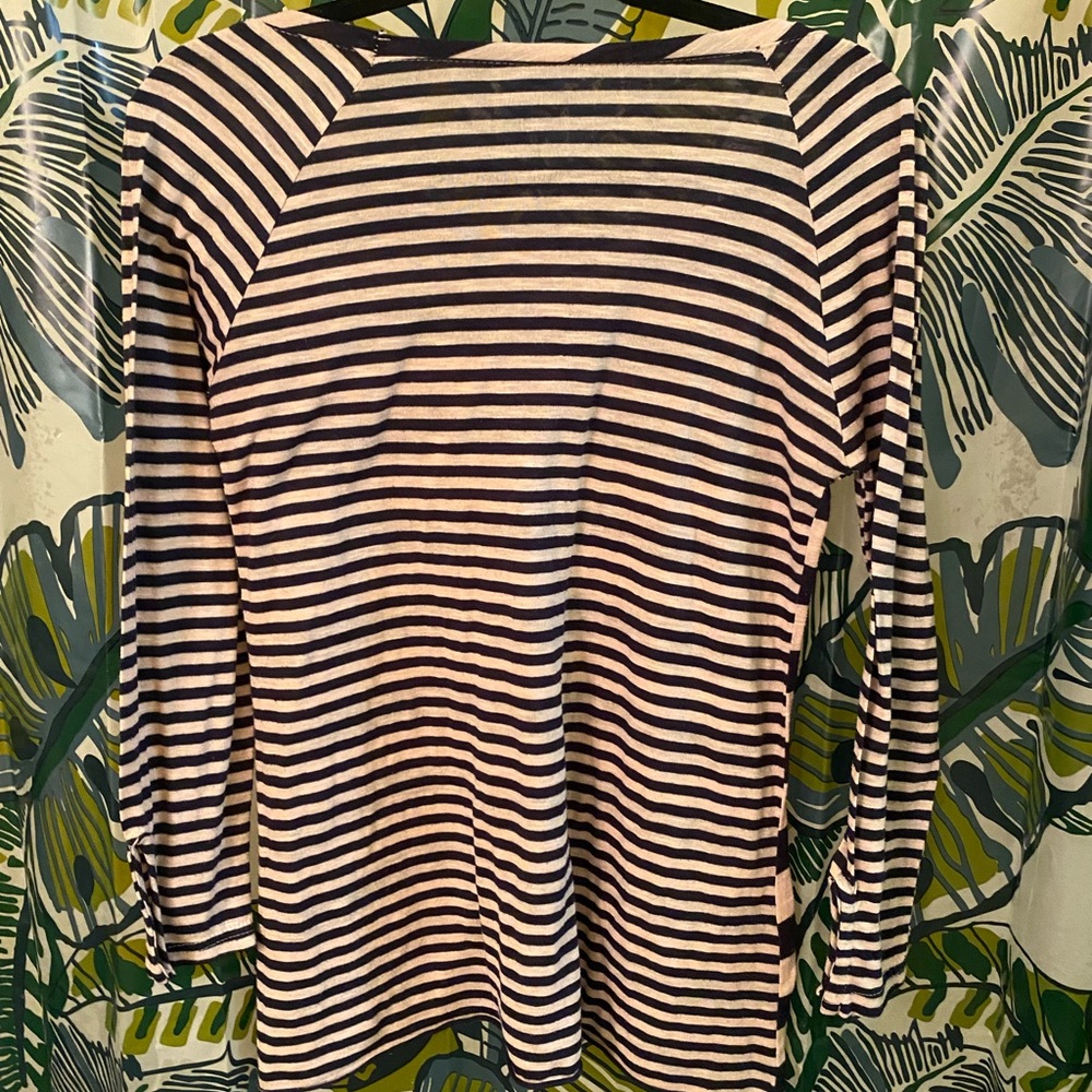 Striped Top〰️ - Picture 2 of 5